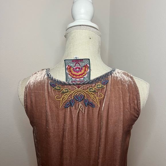 Johnny Was Simona Embroidered Velvet Tank Dress - Picture 5 of 6